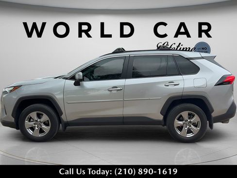 Used 2024 Toyota RAV4 XLE w/ Convenience Package image 3