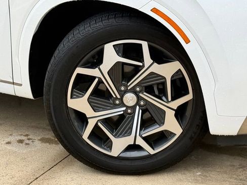 Used 2022 Hyundai Palisade Calligraphy FWD image 2
