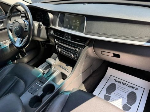 Used 2020 Kia Optima SE FWD image 29