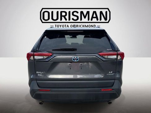 Used 2024 Toyota RAV4 LE image 6