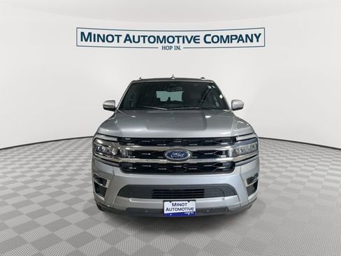 Used 2024 Ford Expedition Limited AWD/4WD image 3