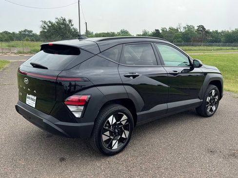 Used 2025 Hyundai Kona SEL AWD/4WD image 6