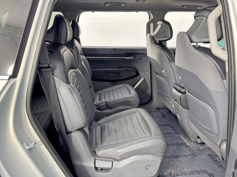 Used 2024 Kia EV9 Land image 41