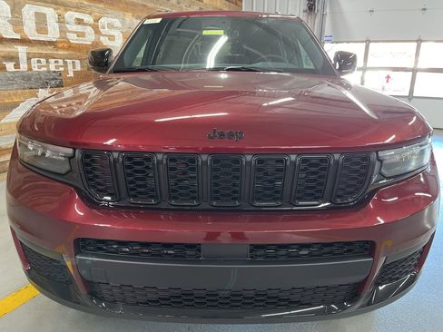 New 2025 Jeep Grand Cherokee L Altitude image 22