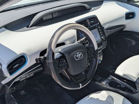 Used 2021 Toyota Prius XLE FWD image 11