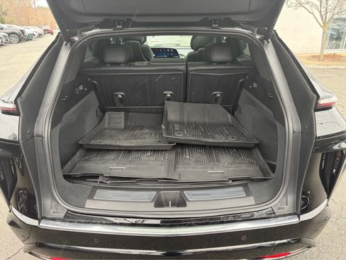 Used 2023 Cadillac Lyriq AWD image 21