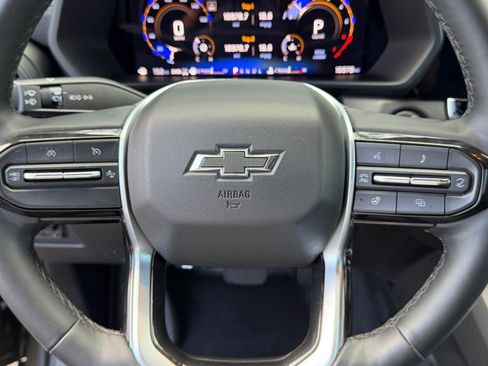 Used 2025 Chevrolet Colorado Trail Boss AWD/4WD image 27