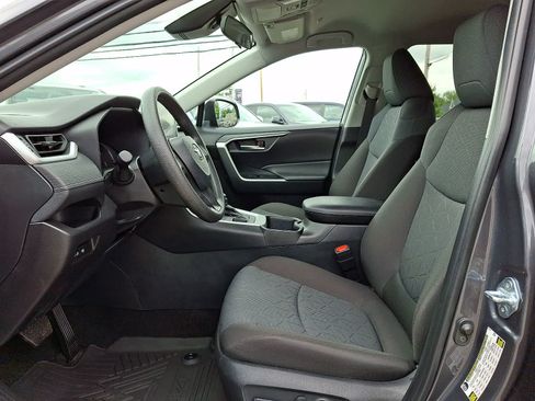 Certified 2025 Toyota RAV4 XLE AWD/4WD image 16