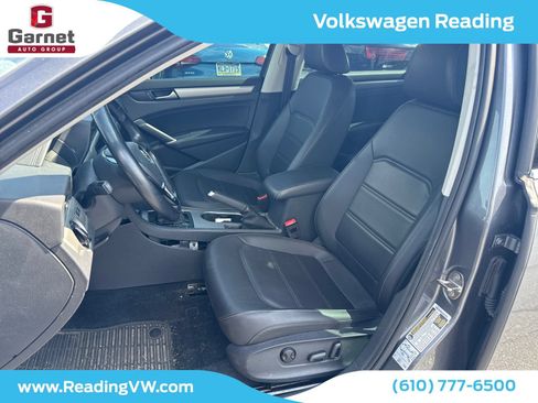 Used 2020 Volkswagen Passat 2.0T SE FWD image 11
