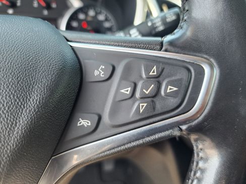 Used 2020 Chevrolet Equinox LT image 29