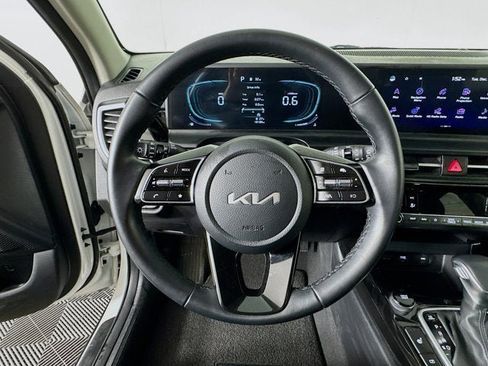 Certified 2025 Kia Seltos S image 11