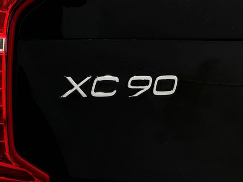 Used 2018 Volvo XC90 T6 Momentum w/ Convenience Package AWD/4WD image 41