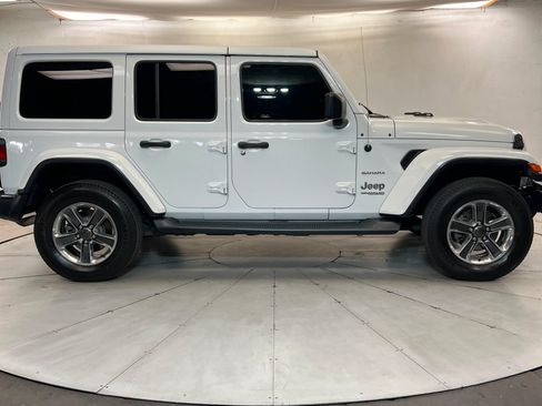 Used 2020 Jeep Wrangler Unlimited Sahara AWD/4WD image 7