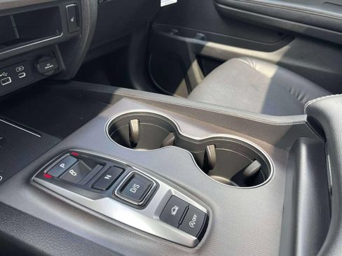 Certified 2025 Honda Ridgeline RTL image 32