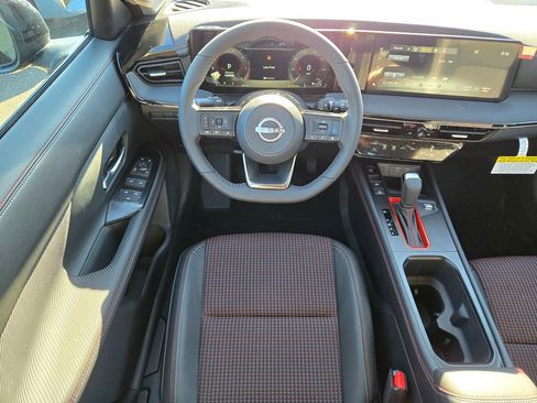 New 2025 Nissan Kicks SR image 7