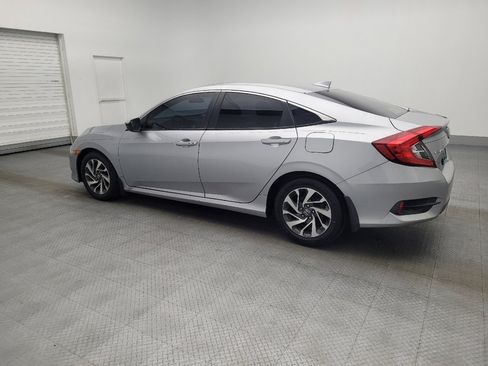 Used 2018 Honda Civic EX image 3