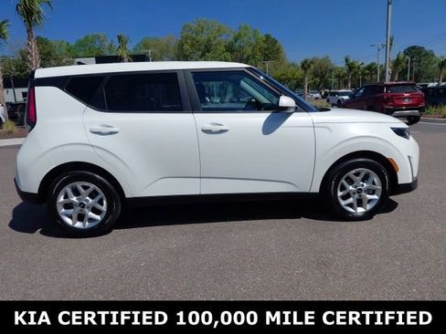 Certified 2025 Kia Soul LX image 4