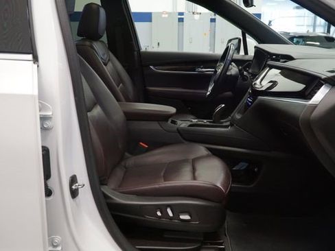 Certified 2022 Cadillac XT6 Premium Luxury w/ Technology Package image 18