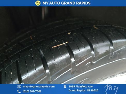 Used 2013 Volkswagen Tiguan S FWD image 33