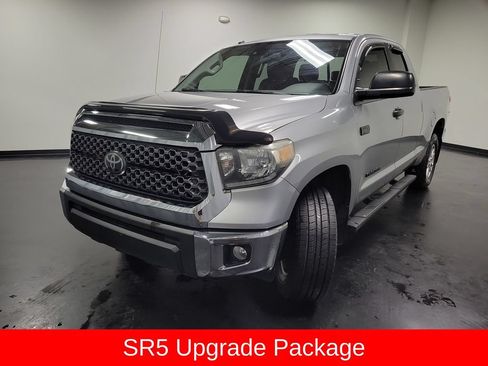 Used 2019 Toyota Tundra SR5 w/ SR5 Upgrade Package AWD/4WD image 4