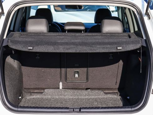 Used 2023 Volkswagen Taos SE image 27