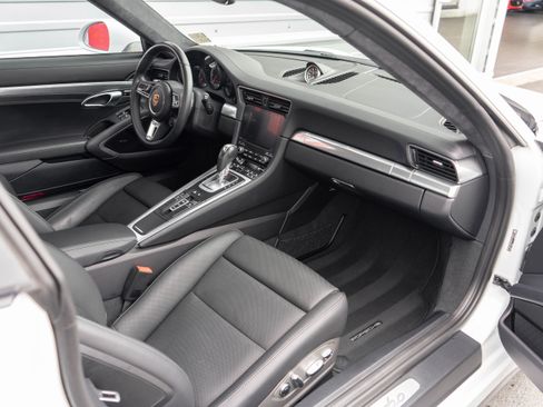 Used 2019 Porsche 911 Turbo AWD/4WD image 25