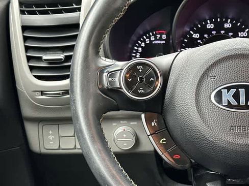 Used 2016 Kia Soul + w/ Audio Package FWD image 8