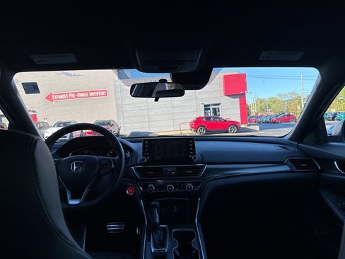 Used 2019 Honda Accord Sport image 29