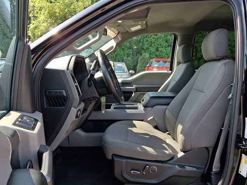 Used 2018 Ford F150 XLT w/ Equipment Group 302A Luxury AWD/4WD image 14