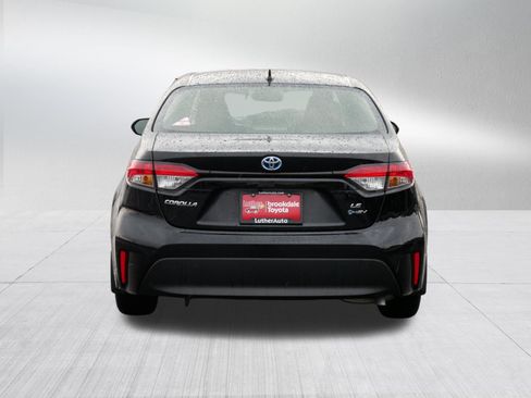 Certified 2025 Toyota Corolla LE FWD image 6
