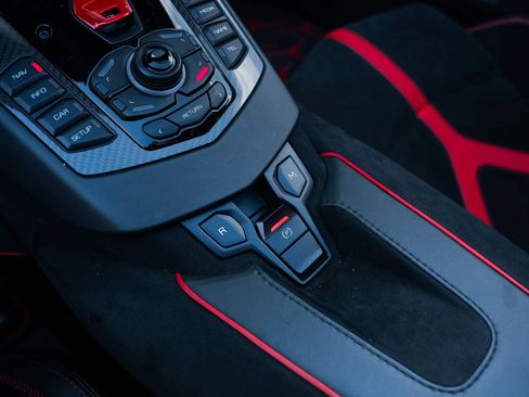 Used 2021 Lamborghini Aventador SVJ AWD/4WD image 56