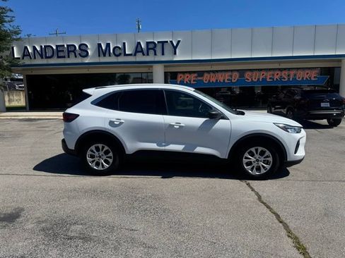 Used 2024 Ford Escape Active FWD image 2