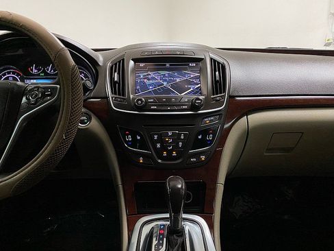 Used 2016 Buick Regal Premium w/ Driver Confidence Package #2 image 19