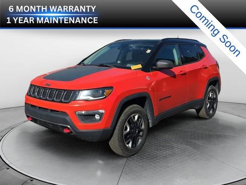 Used 2018 Jeep Compass Trailhawk w/ Leather Interior Group AWD/4WD image 1