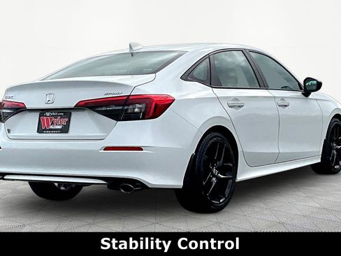 Used 2024 Honda Civic Sport image 6