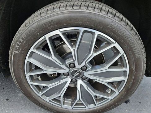 Used 2025 Audi Q5 Premium Plus w/ Premium Plus AWD/4WD image 23