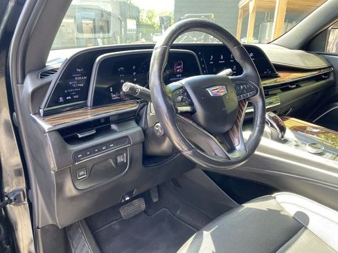 Used 2021 Cadillac Escalade ESV Premium Luxury w/ LPO, Illumination Package AWD/4WD image 2
