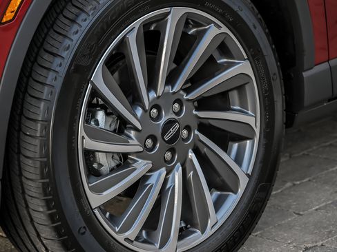 Used 2025 Lincoln Corsair Reserve AWD/4WD image 9