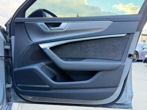 Used 2021 Audi RS 6 Avant Wagon 4D w/ Black Optic Package image 29