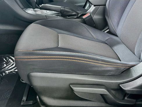 Used 2019 Subaru Crosstrek 2.0i Premium AWD/4WD image 17