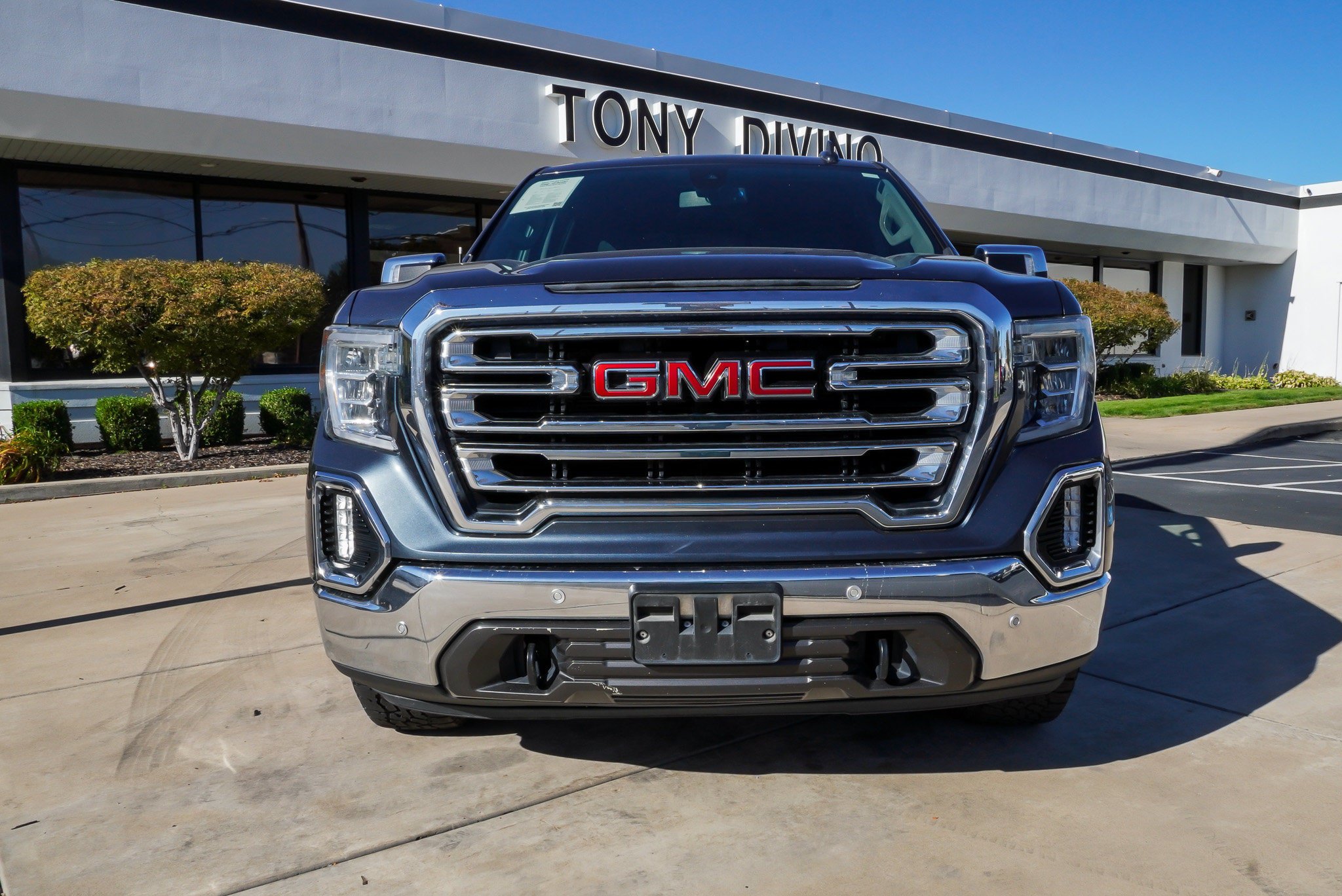 Used 2020 GMC Sierra 1500 SLT w/ SLT Premium Plus Package AWD/4WD image 3