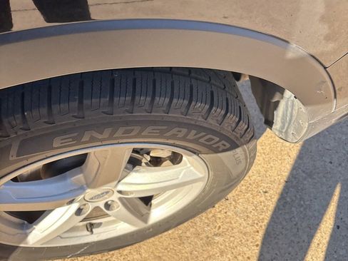 Used 2019 Ford Explorer XLT w/ Equipment Group 201A image 8