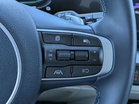 Certified 2024 Kia Sportage EX w/ EX Premium Package image 23