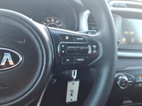 Used 2018 Kia Sorento LX image 22