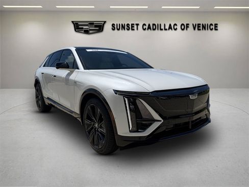 Certified 2024 Cadillac Lyriq Sport RWD image 1