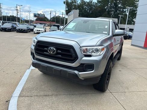 Used 2022 Toyota Tacoma SR w/ SR Convenience Package RWD image 3