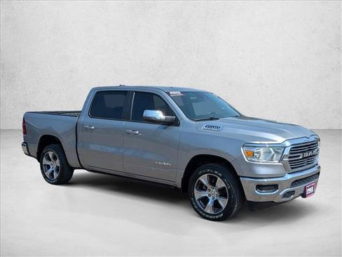 Used 2024 RAM 1500 Laramie AWD/4WD image 3