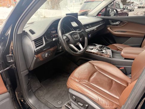 Used 2017 Audi Q7 3.0T Premium image 14