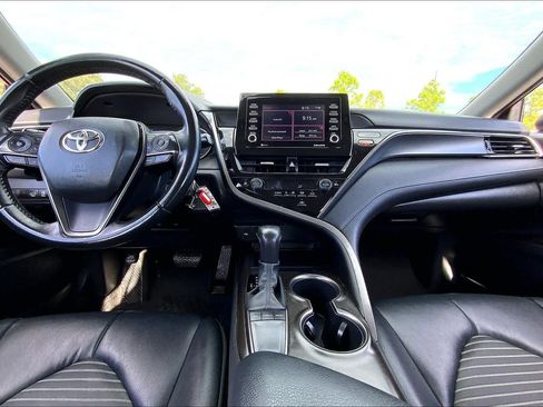 Used 2023 Toyota Camry SE FWD image 15