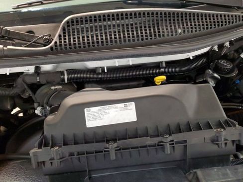 Used 2022 GMC Savana 3500 Extended w/ Driver Convenience Package image 23